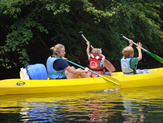 Chez-Themby-Canoeing-activity